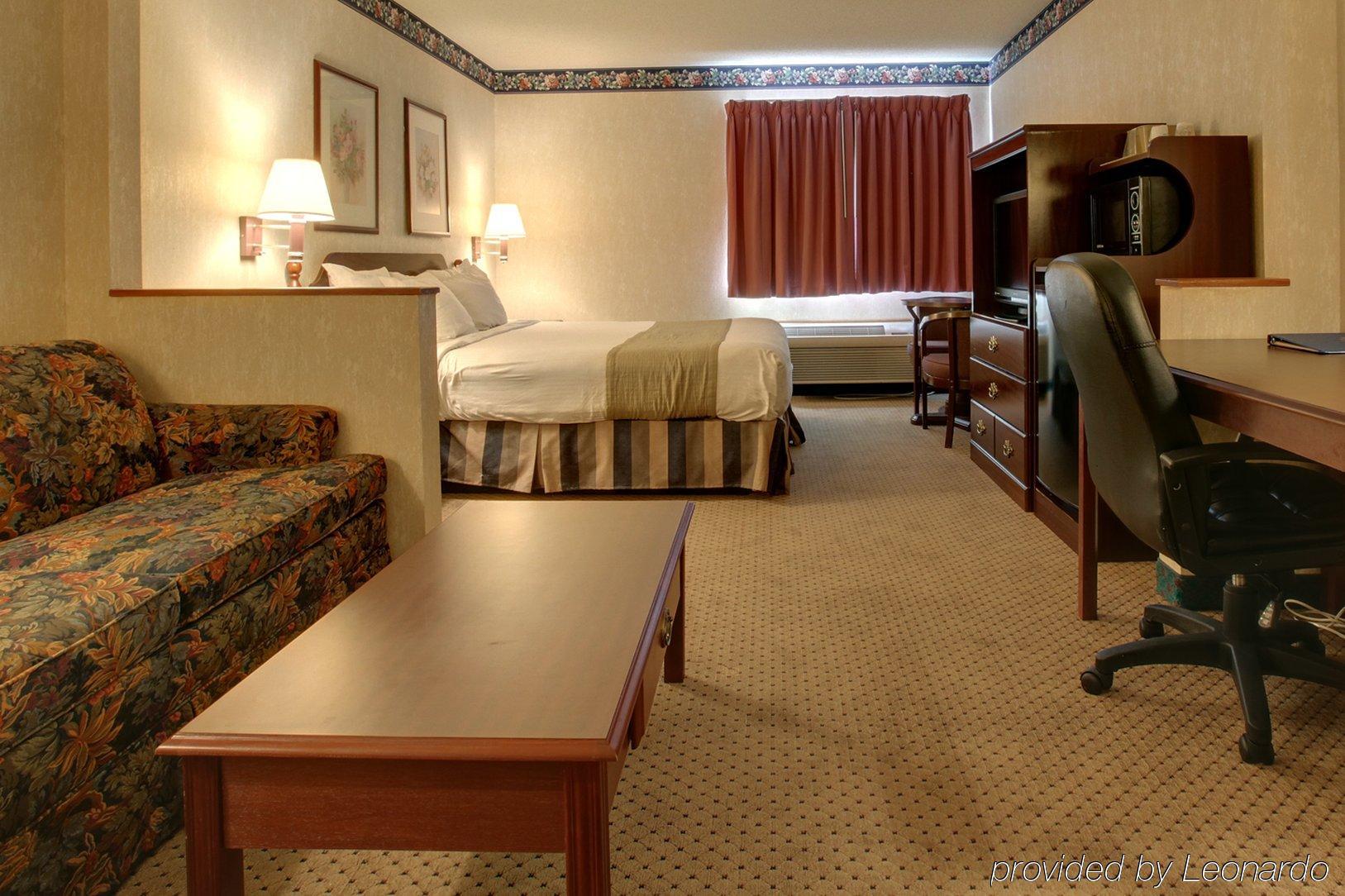 Americas Best Value Inn And Suites Saint Charles Quarto foto